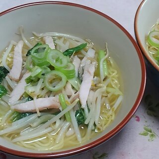 ハムと小松菜ともやし炒めの塩ラーメン☆